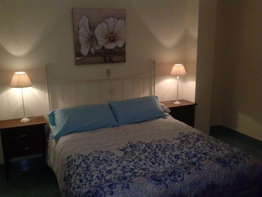 Hostal Acemar Marbella Exterior photo
